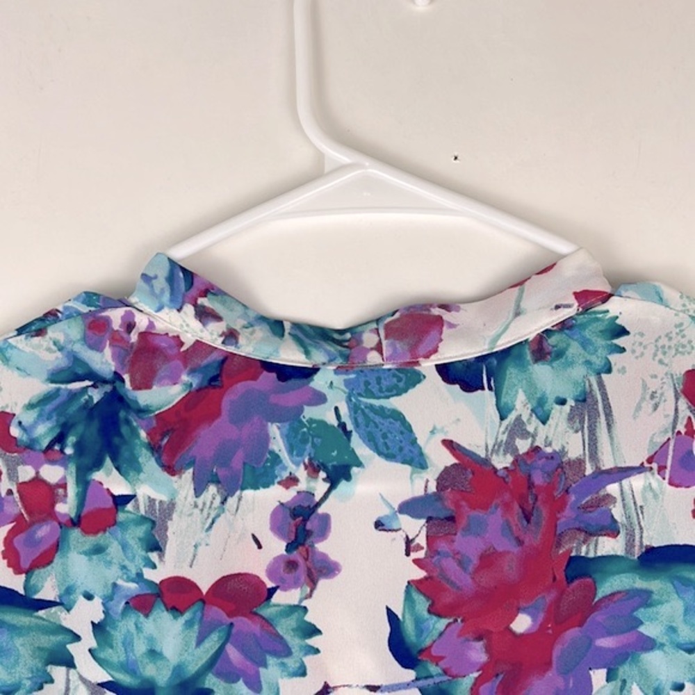 FOREVER 21 Vintage style Floral Shirt Dress Size flattering and skimming… - Picture 3 of 9